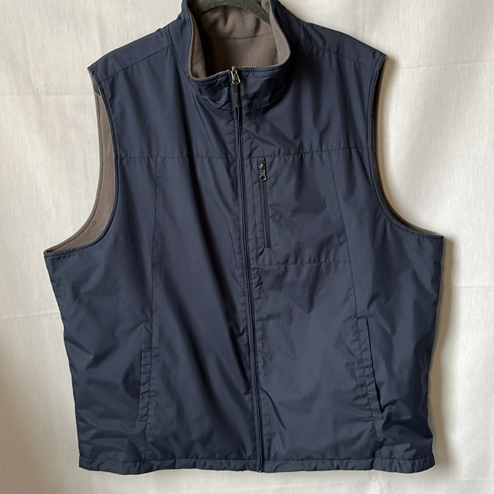 IZOD Reversible Vest